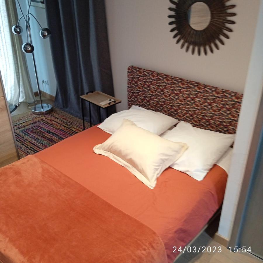 Bed and Breakfast Les Terrasses Des Anthenors Ансюэс-ла-Редон Экстерьер фото